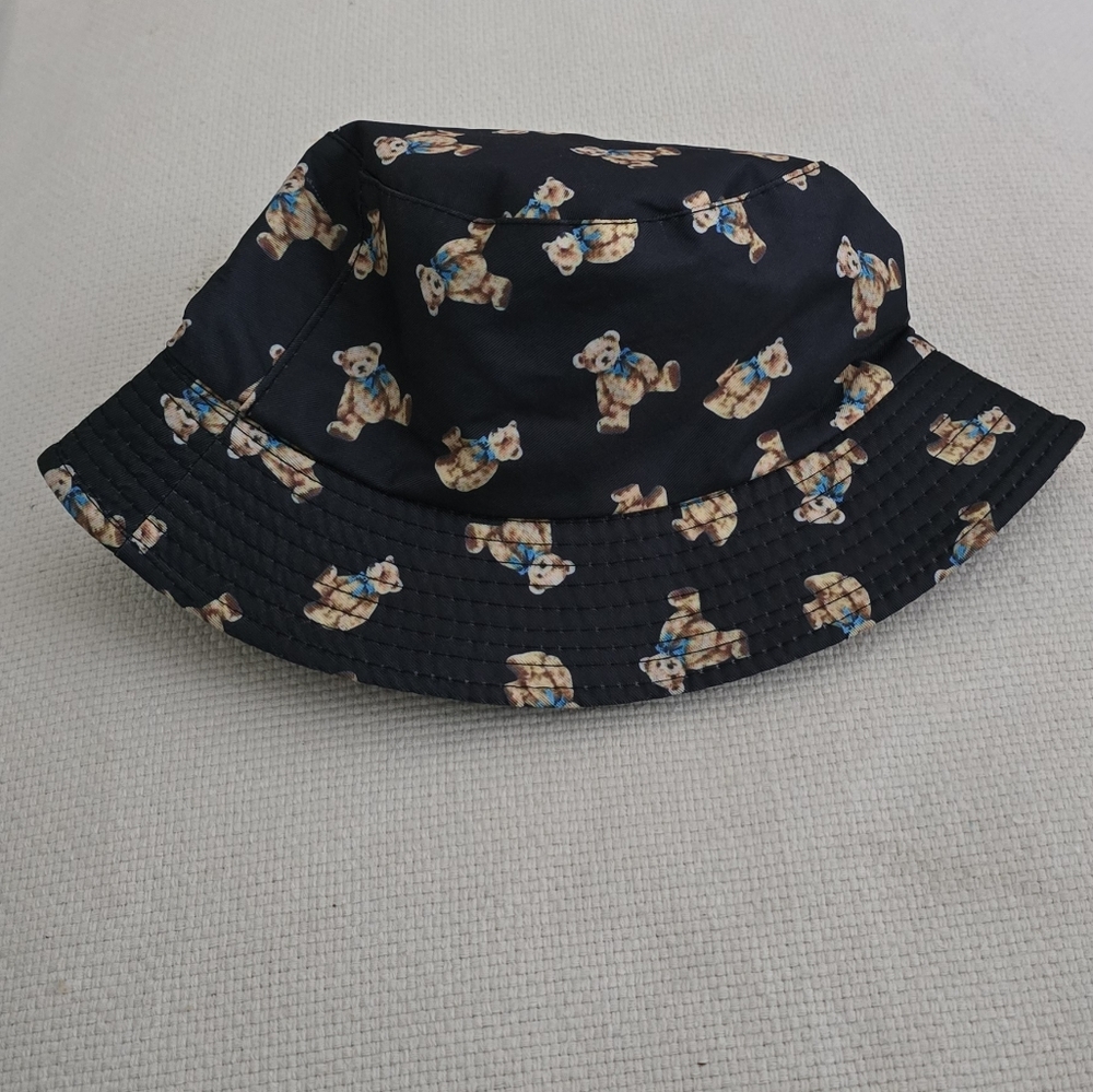 Cute Bucket Hat with Teddy Bear Pattern
